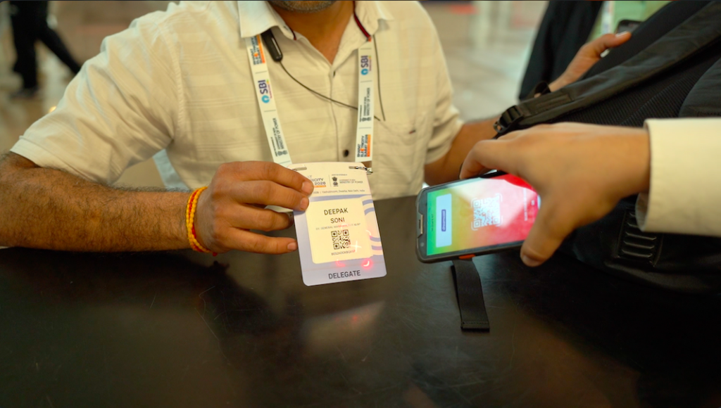 How Do Tech-Enabled Badges Improve Exhibitor Lead Retrieval And Networking